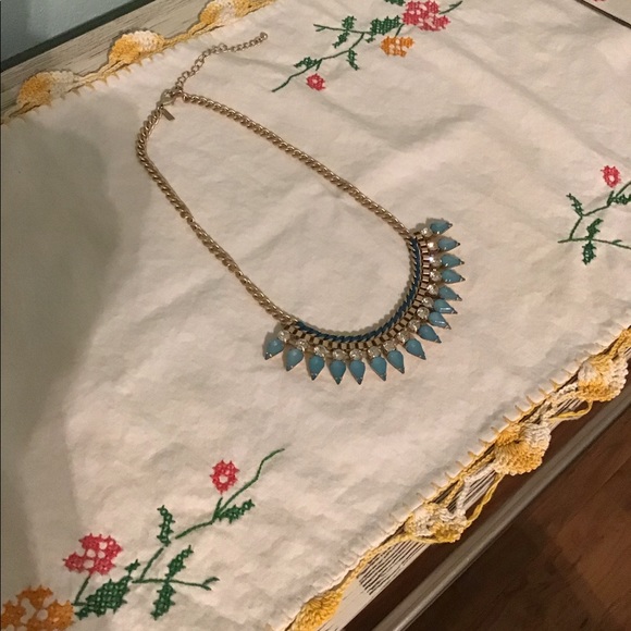 Necklace and earrings - Picture 8 of 8